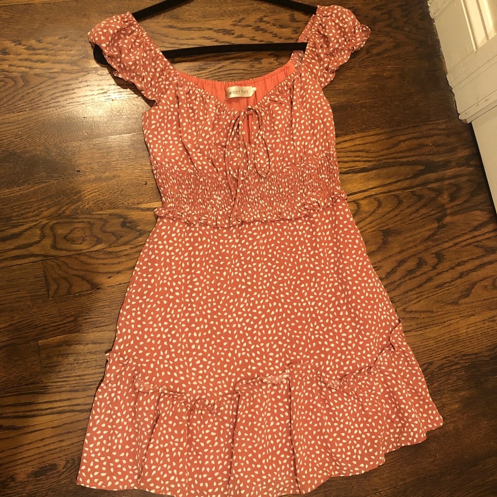 Mute Pink Petal Dot Sweet Pot Elasticized Dress